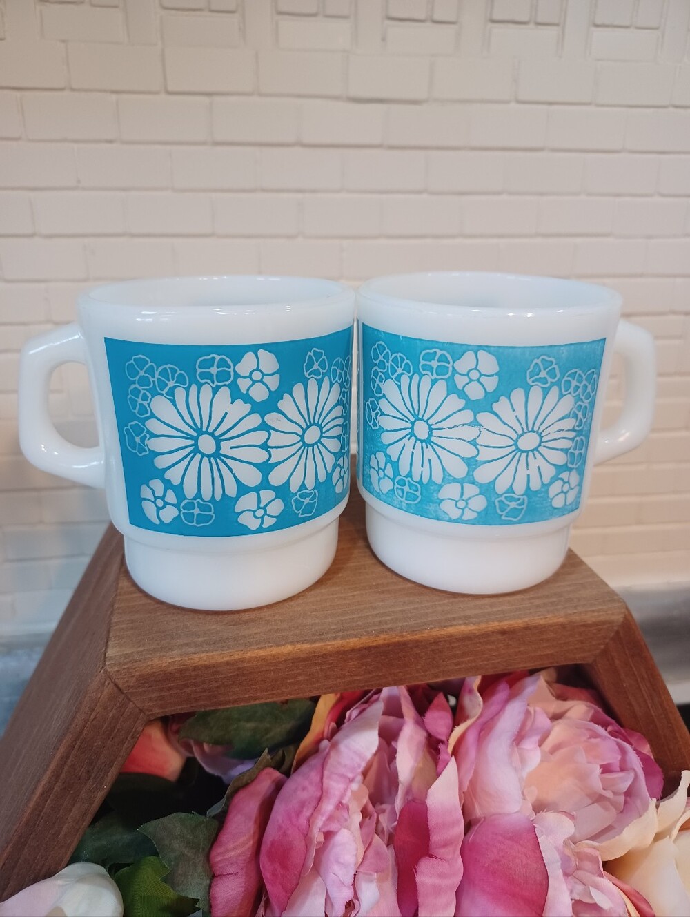 Vintage Anchor Hocking Fire King Milk Glass Mug Blue Daisies Flowers Cottagecore